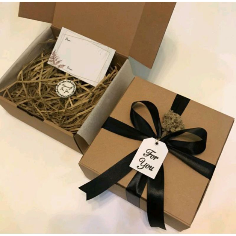 

Kotak hadiah | Gift box | Packing seperti kado (item bisa pilih)