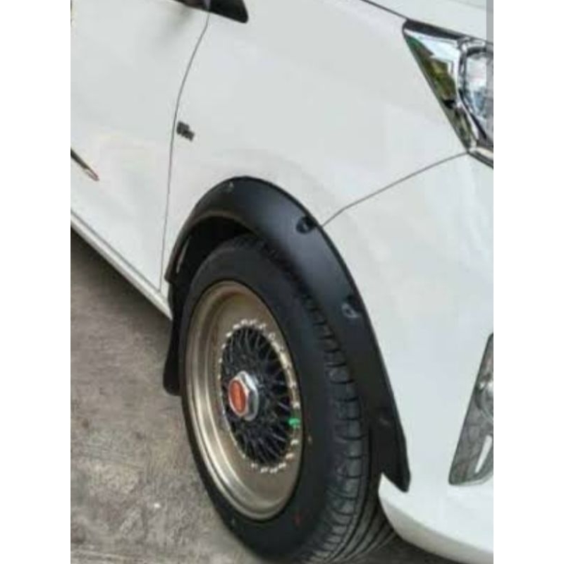 Over Fender Mobil Calya / Sigra dll