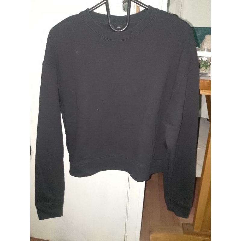 SWEETER UNIQLO PRELOVED