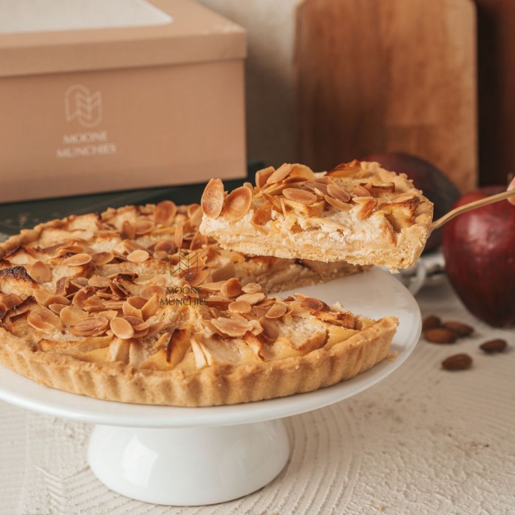 

Apple Tart / Pie Birthday Cake Gift 22cm