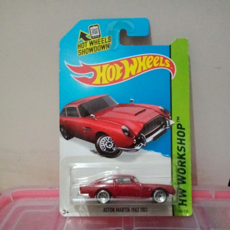 Hot Wheels Aston Martin 1963 DB5 merah