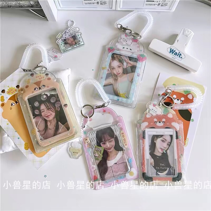 

PC Holder/Photocard Holder Cahol Photocard PVC PREMIUM (Free Gantungan, tanpa kabel)
