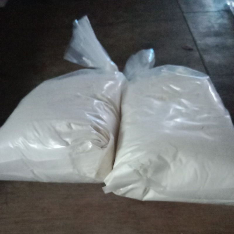 

Terigu Lencana Merah 1 KG