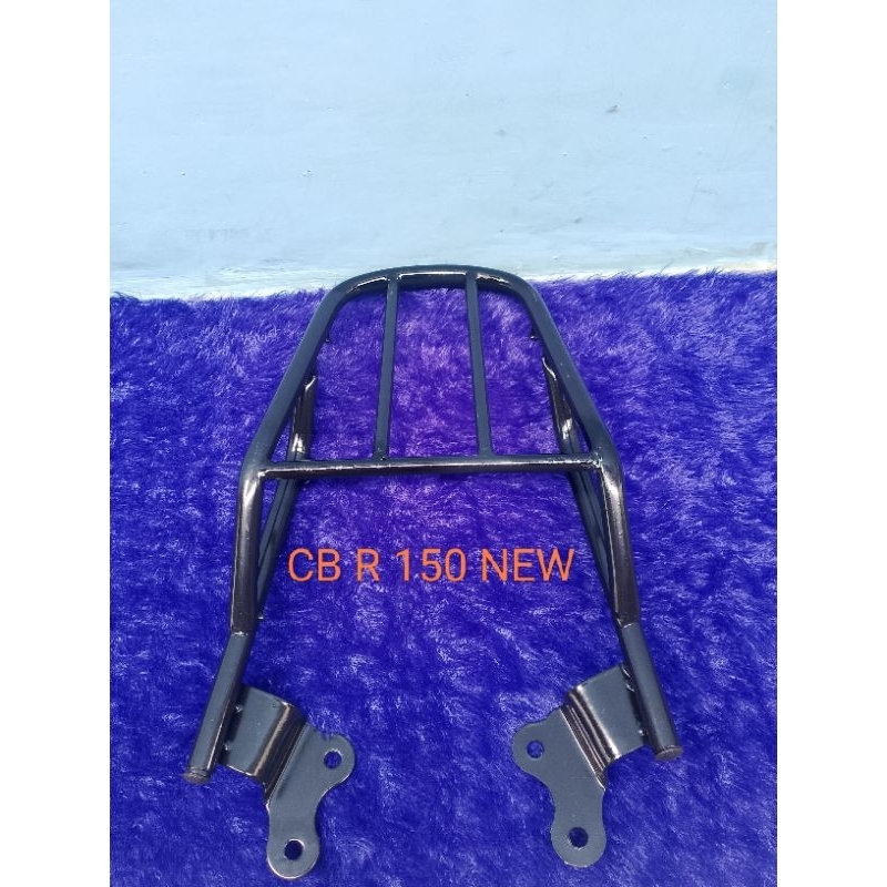 Behel begel box Cb 150 R NEW ( baru)  Berket Box Cb 150 R NEW ( baru )Begel Box jok motor belakang C