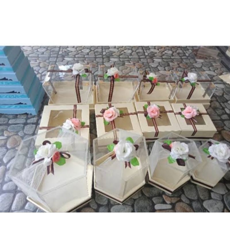 

mika kotak hantaran new