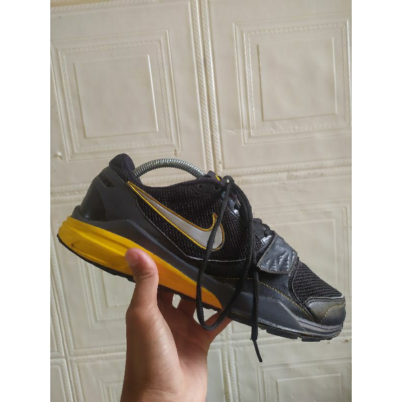 NIKE LUNAR