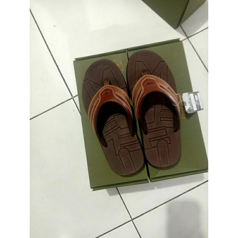 Sandal Pria kekinian  M-GEE BIRAWA  COKLAT