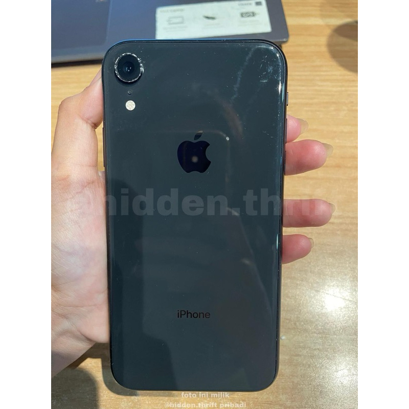 iphone xr 64gb black second
