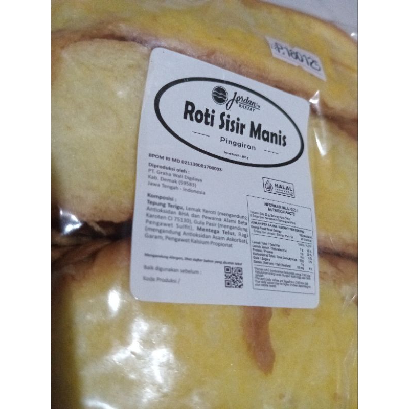 

Roti sisir pinggiran manis jordan isi 12