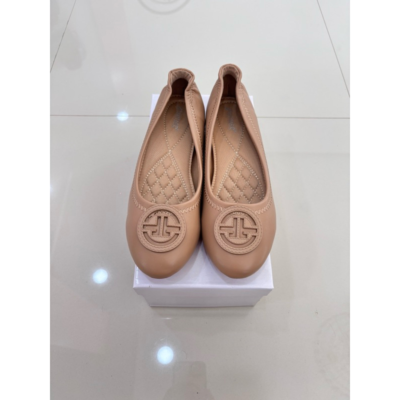 sepatu bartier logo bulat