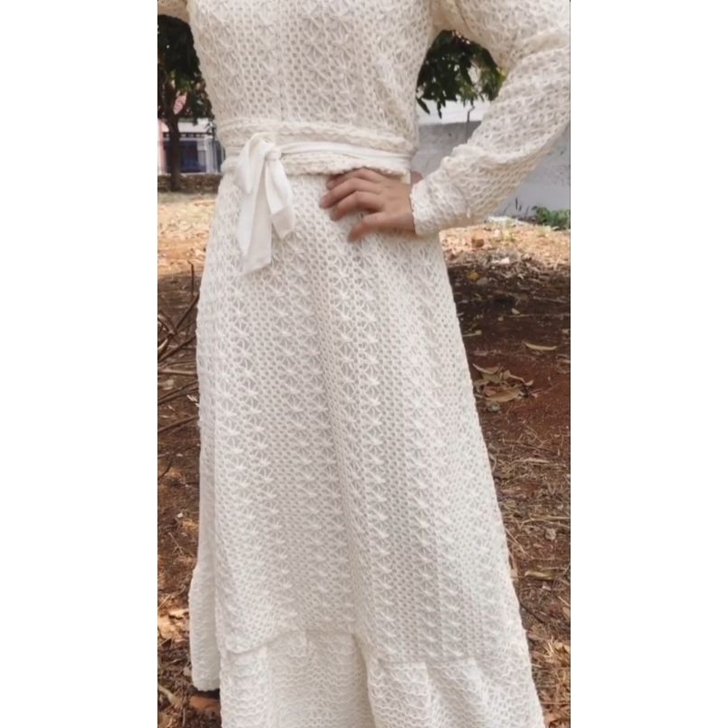 [Preloved] Aluna Prada Dress by Sambinoe | White Cream Dress | Engagement Dress | Prewed Dress