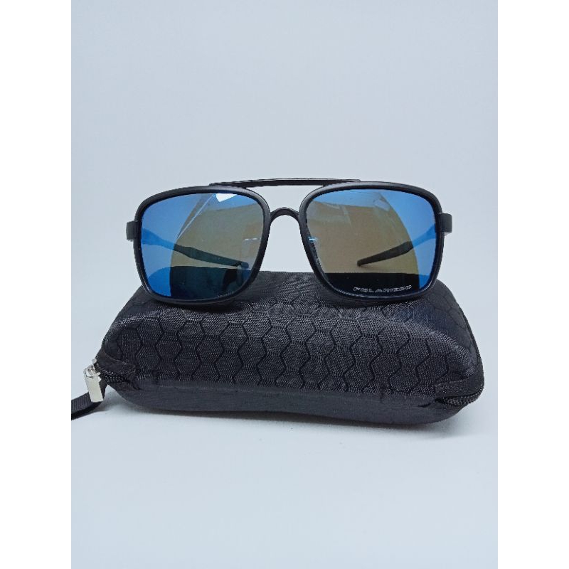 kacamata AVIATOR dengan lensa mirror