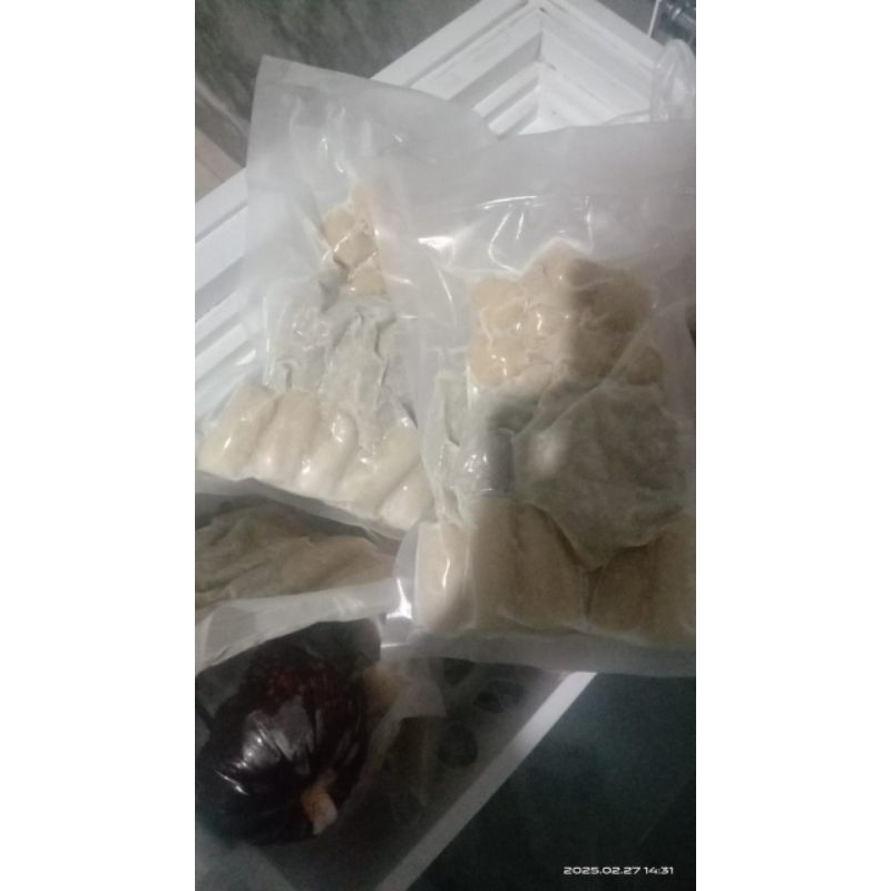 

pempek ikanb + cuko ( kerasa ikan banged2)