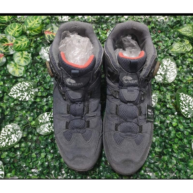 SEPATU SECOND GUNUNG HIGH SIZE 42