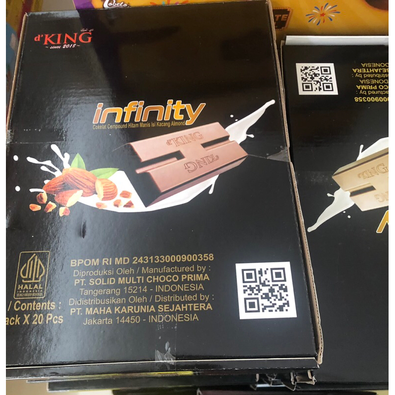 

d’King Cokelat Compound Almond Infinity