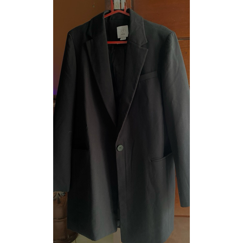 pl blazer hitam pekat