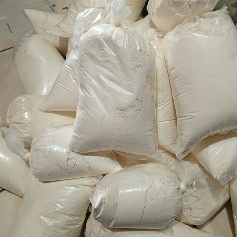 

terigu merek lencana merah berat 1kg...
