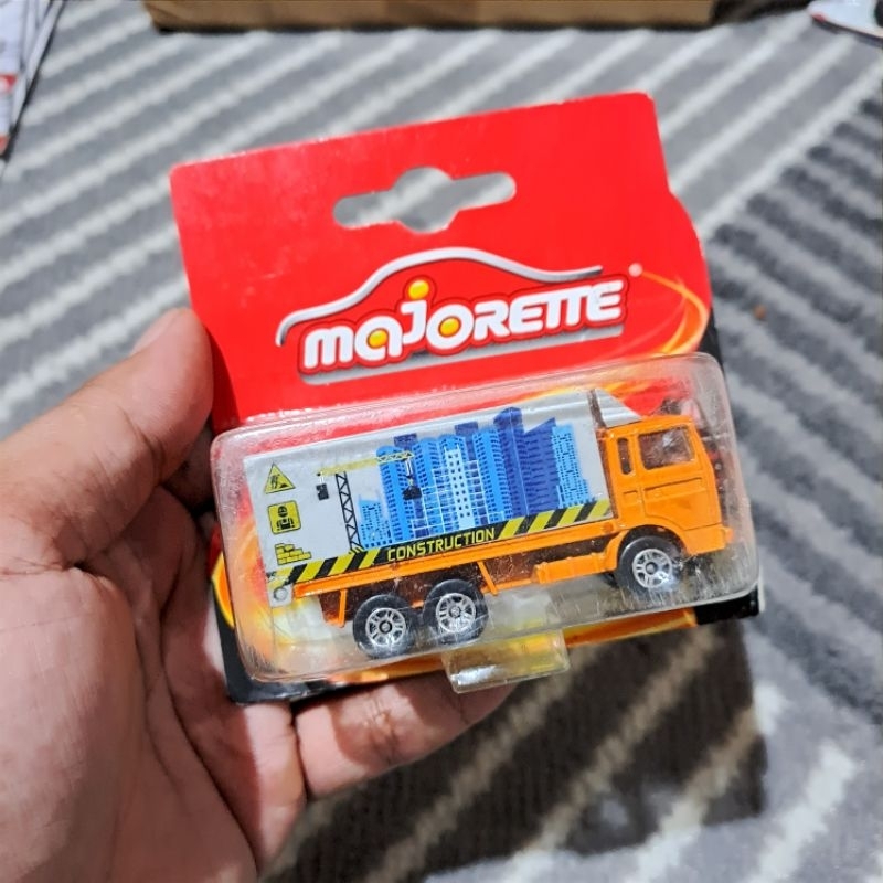 MAINAN ANAK MAJORETTE TRUCK BOX CONTRUCTION