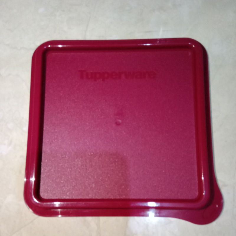 Seal Sweet Saver Tupperware
