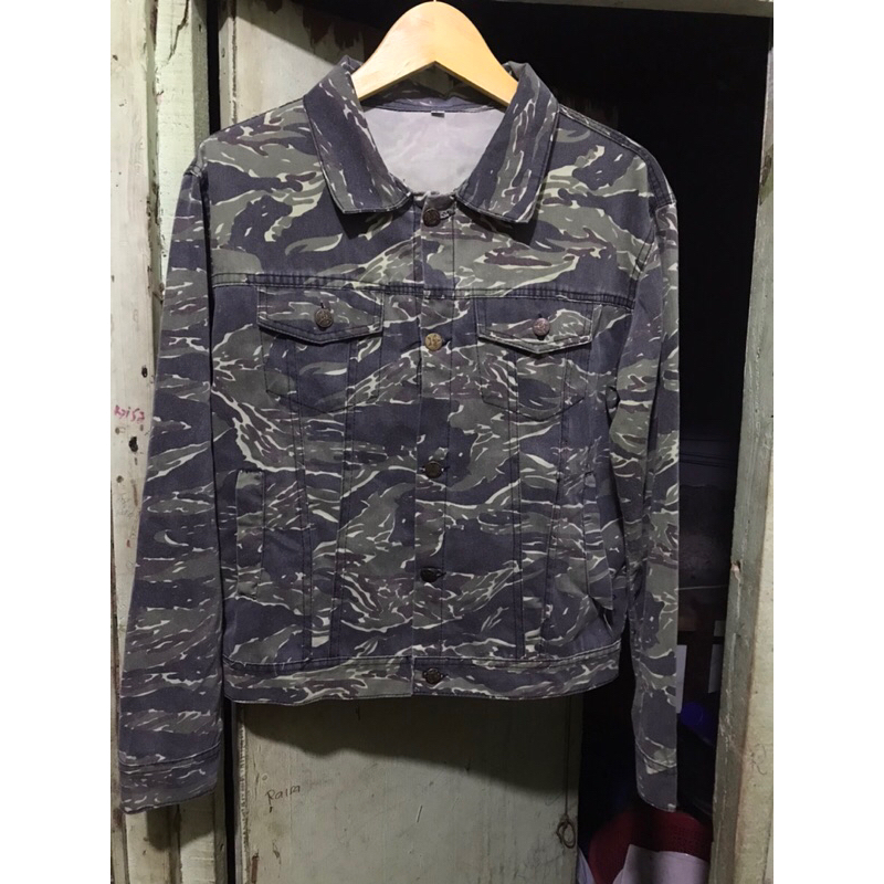 BOXY JACKET CAMO TIGER STRIPE SECOND PRELOVED