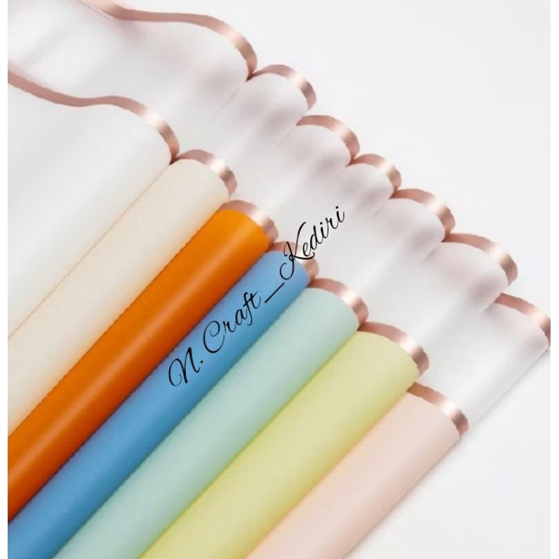 

Wraping paper - Kertas Buket double list gold