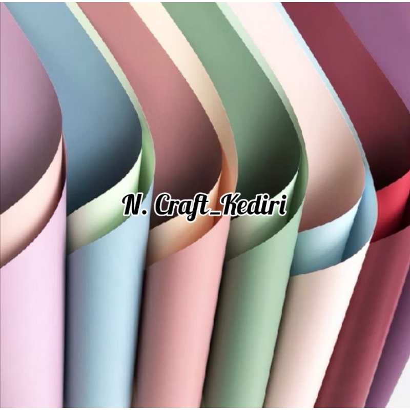 

Cellophane 2 Warna Part 2 FREE PACKING - Cellophane Bi Color - Cellophane Waterproof - Kertas Buket Bunga - Korean Wrapping Flower