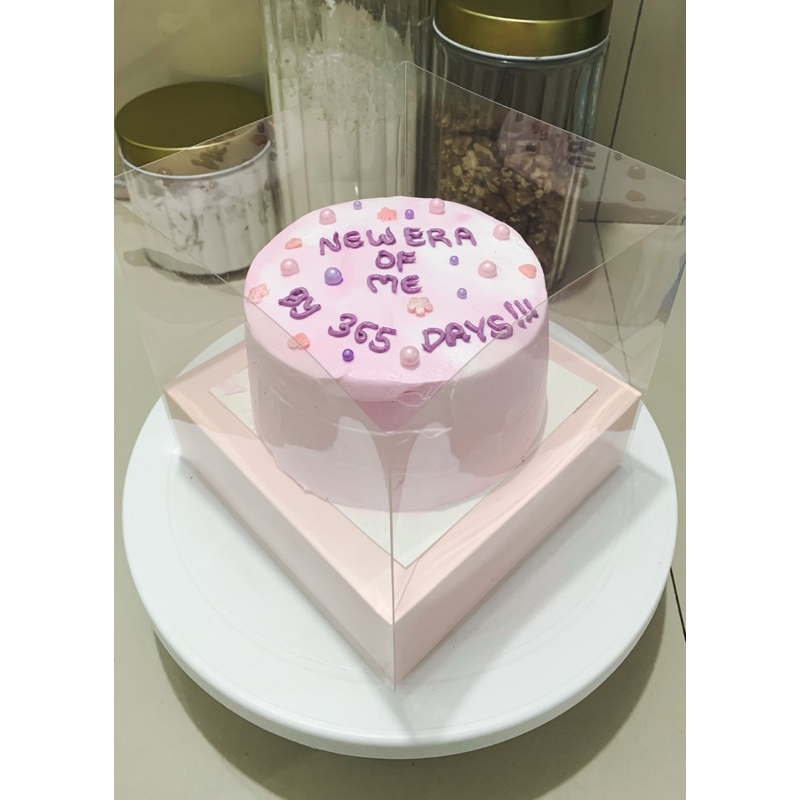 

Cake ulang tahun lucu tema tahun baru estetik ukuran 15cm / birthday cake pink Batam / Vancy Cakes Batam Kue Ulang Tahun