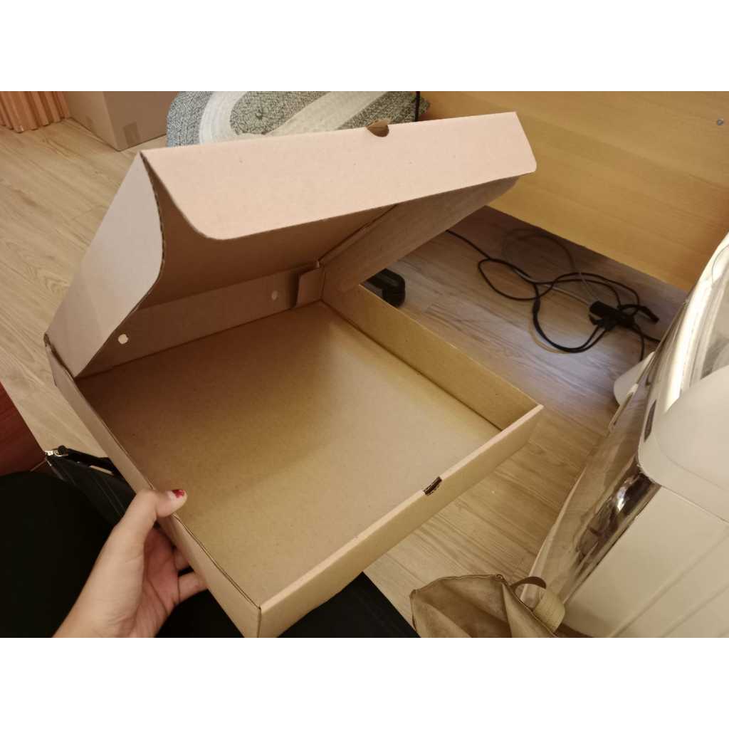 

Kardus pizza polos ukuran 20x14x7 cm