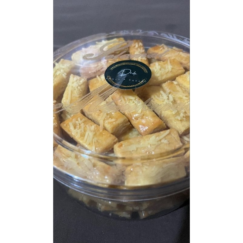 

Kuker Kastengel Kue Kering Keju Lebaran 500 Gram Bingkisan Hampers Hadiah