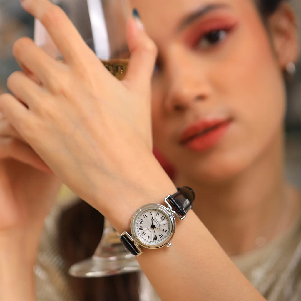 Sophie Martin Jam Tangan Wanita Analog Strap Kulit W2031B2