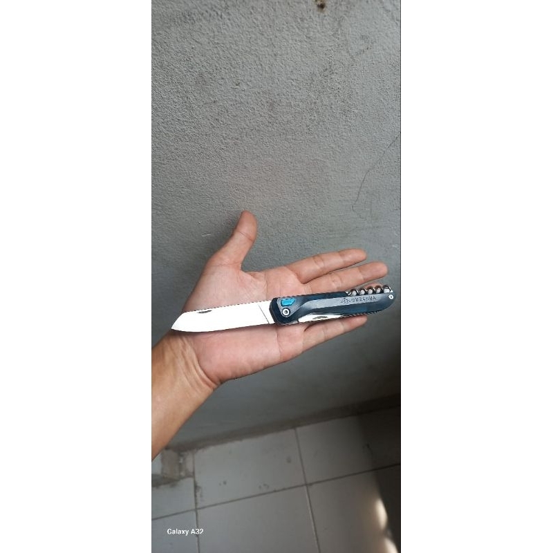 Pisau lipat Quechua bekas msh layak pakai