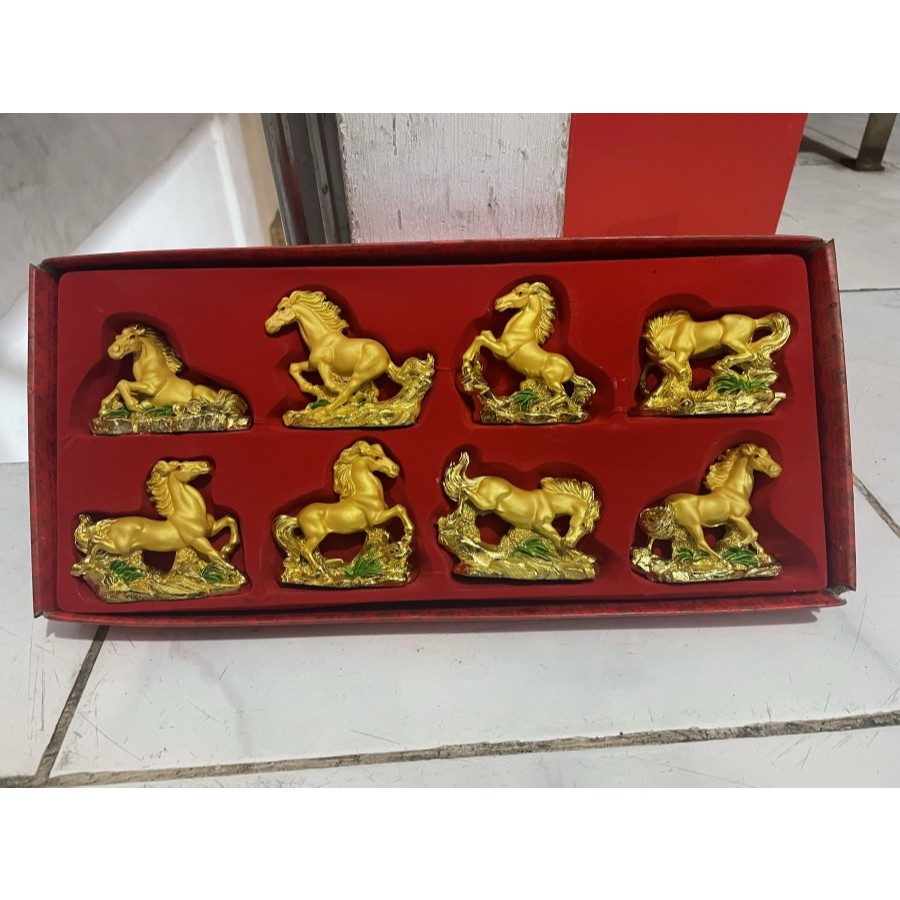 Pajangan 8 ekor kuda 2 inci