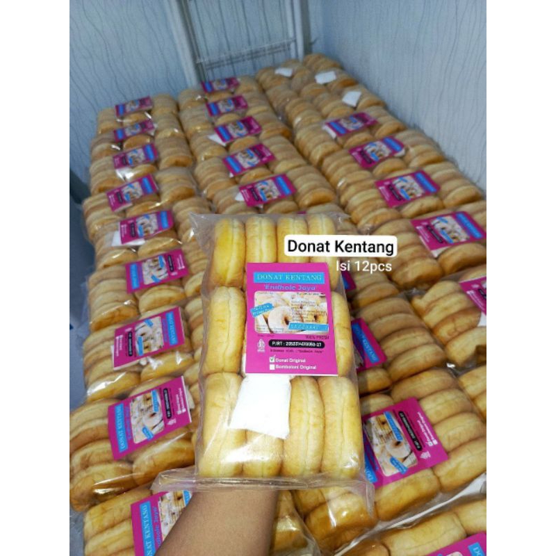 

Donat Kentang Endhole Jaya isi 12 pcs + gula halus