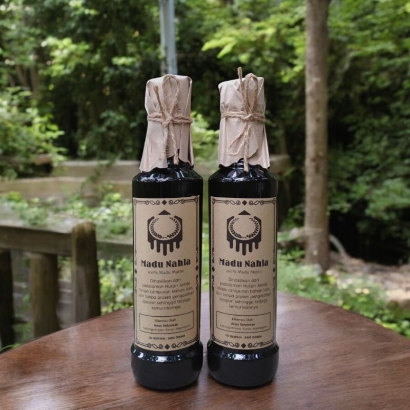 

Madu Hitam Alami Hutan Jambi, Asli Murni Tanpa Campuran Apapun 500 gram Madu Nahla