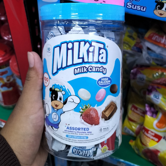 

MILKITA PERMEN SUSU TOPLES 1 TOPLES (ISI 100PCS) / Milk Candy Jar 1 Toples (Isi 100Pcs)