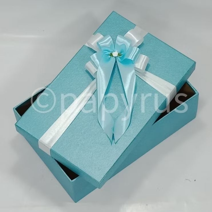 

PAPYRUS 17,5x27,5 Tinggi 10cm Kotak Kado Gift Box Hadiah V3