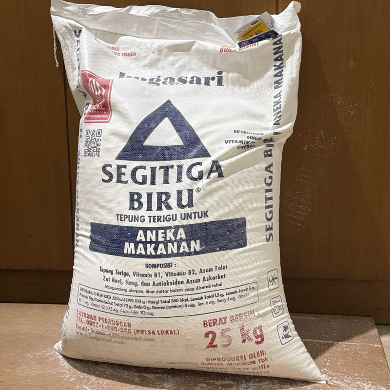 

Tepung terigu segitiga biru DIJAMIN ORIGINAL termurah eceran
