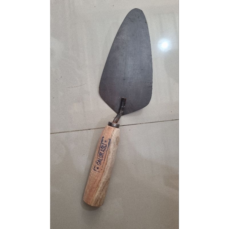 Sendok semen galur / cetok semen / sendok semen galur panjang 30 cm