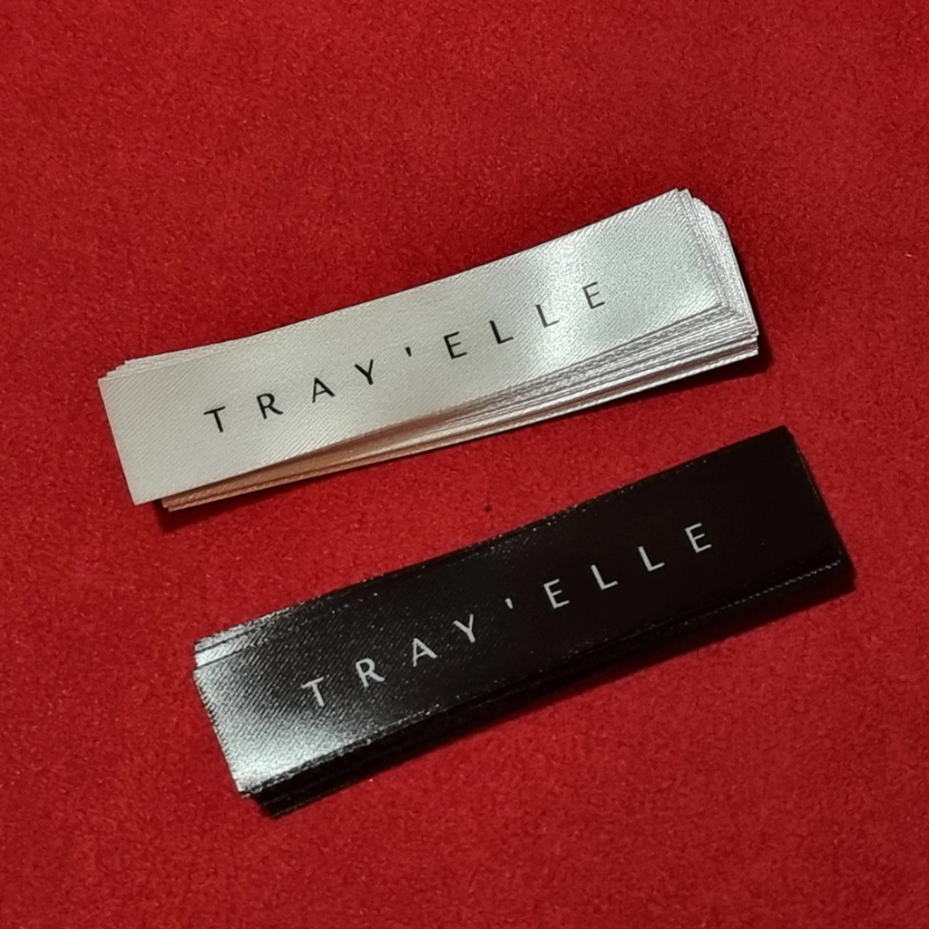 

Custom Label Baju, Label Hijab, Bahan Satin Berwarna
