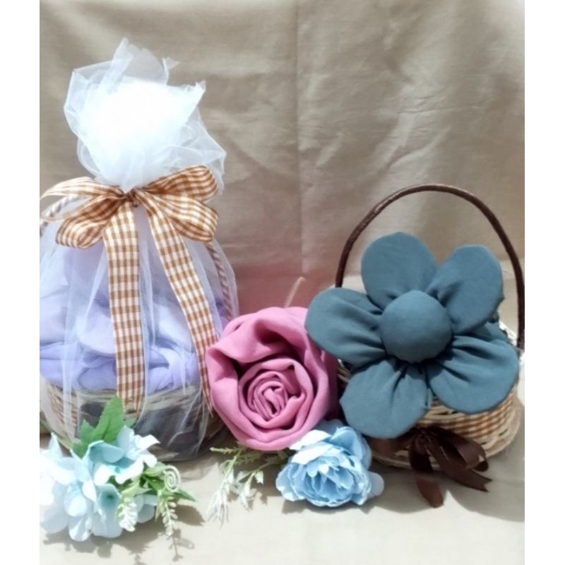 Hampers lebaran kado ultah hari guru kado wisuda souvenir nikah kerudung murah estetik