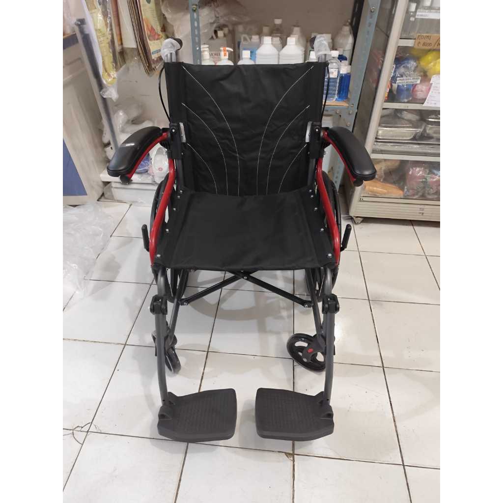 Kursi Roda Traveling Avico