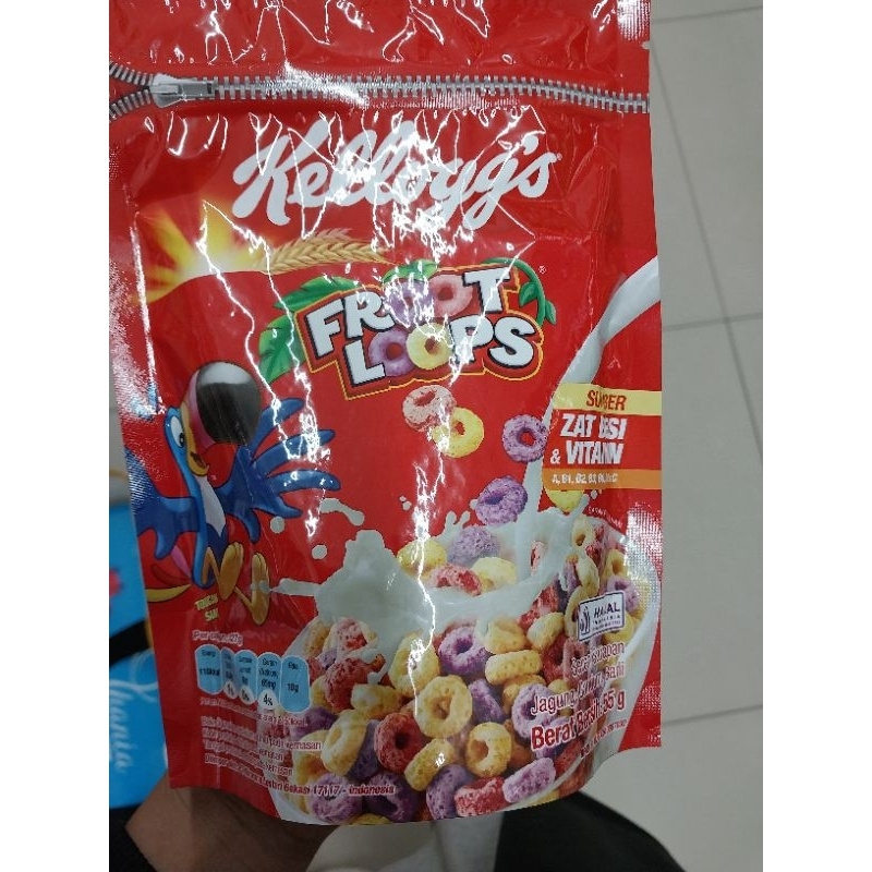 

KELLOGS FROOT LOOPS SEREAL SARAPAN 55GRAM POUCH