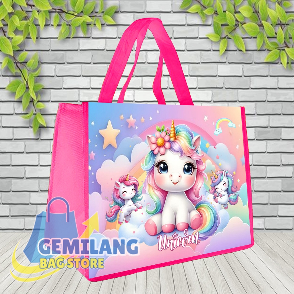 

READY STOK Tas Ulang Tahun Unicorn / Tas Ultah Ukuran KFC Snack / Tas Ultah Terlaris / Tas Ulang Tahun Anak / Goodie Bag Bingkisan Souvenir Anak Landscape 20x25x13 / Tas Khitanan / Tas Khajatan / Tas Bingkisan / Tas Unicorn / Tas Karakter