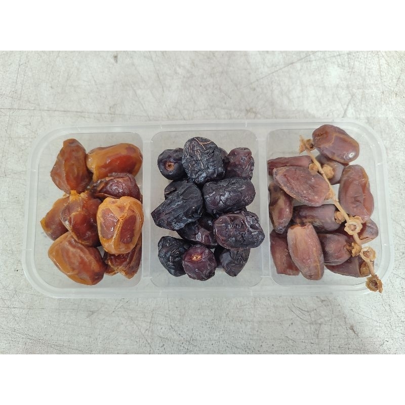 

KURMA PREMIUM MIX 3 IN 1 / KURMA AJWA / KURMA SUKARI / KURMA TANGKAI TUNISIA / KURMA MIX / OLEH OLEH UMROH DAN HAJI