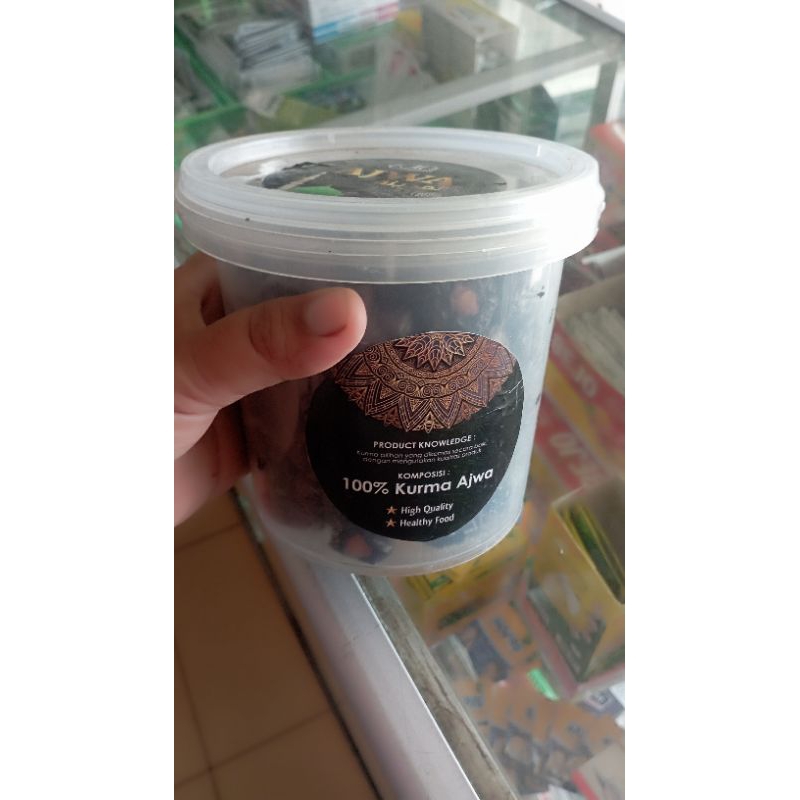 

kurma ajwa