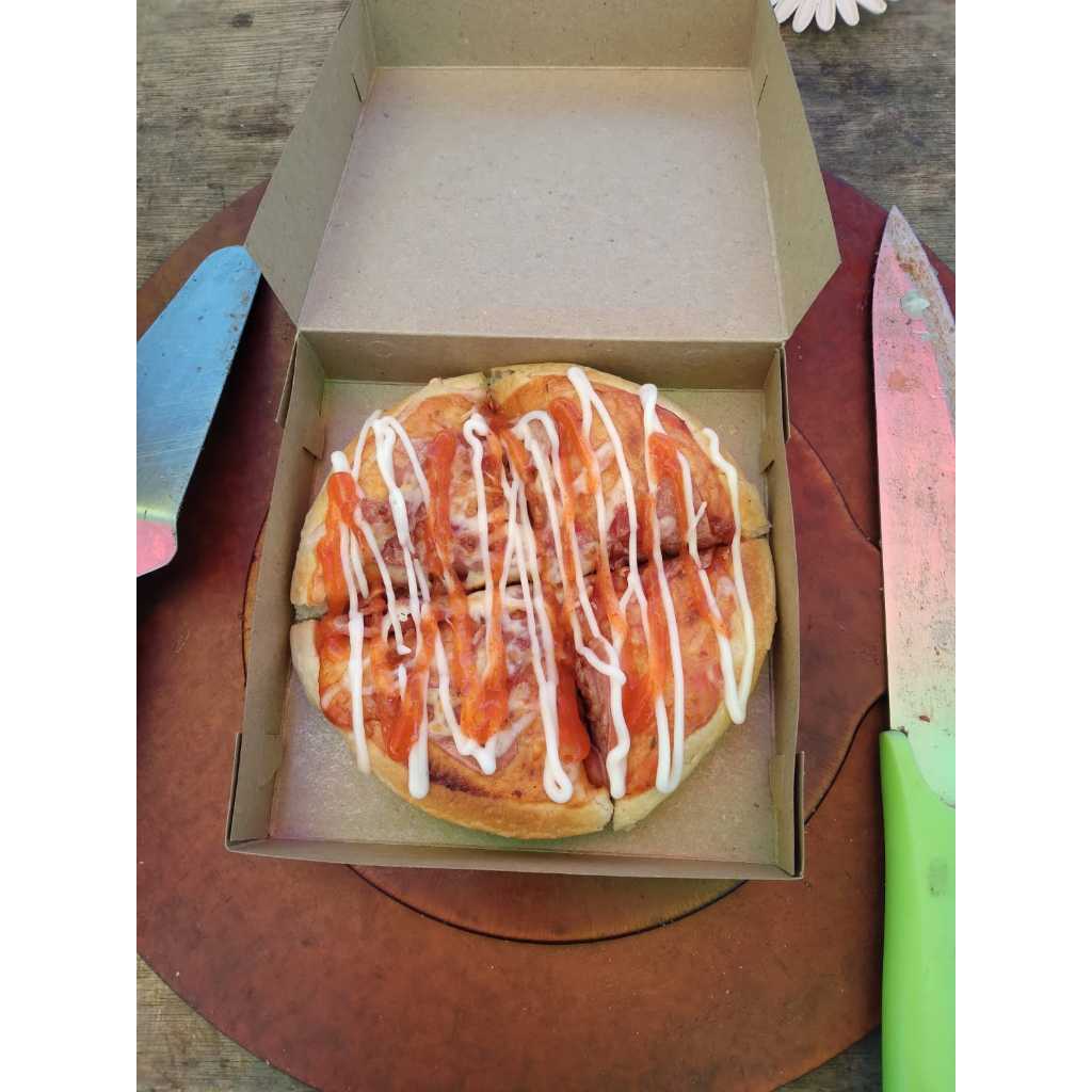 

Tukang Pizza Base / Roti Pizza / Pizza Dough Plus Kardus Siap Jualan isi 3 pcs