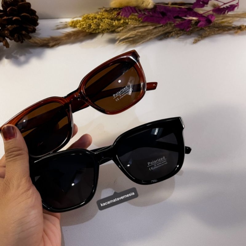 Kacamata Vernesia Kacamata Polarized Pria Wanita Model Kotak  Vernesia 2302 Kacamata Hitam Polaroid 