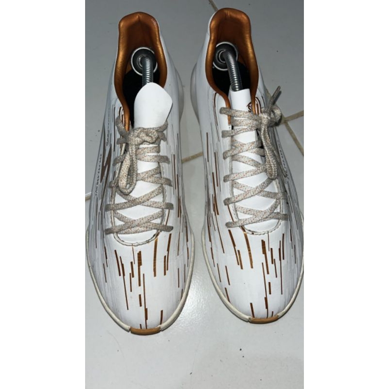Sepatu Futsal Lightspeed Reborn