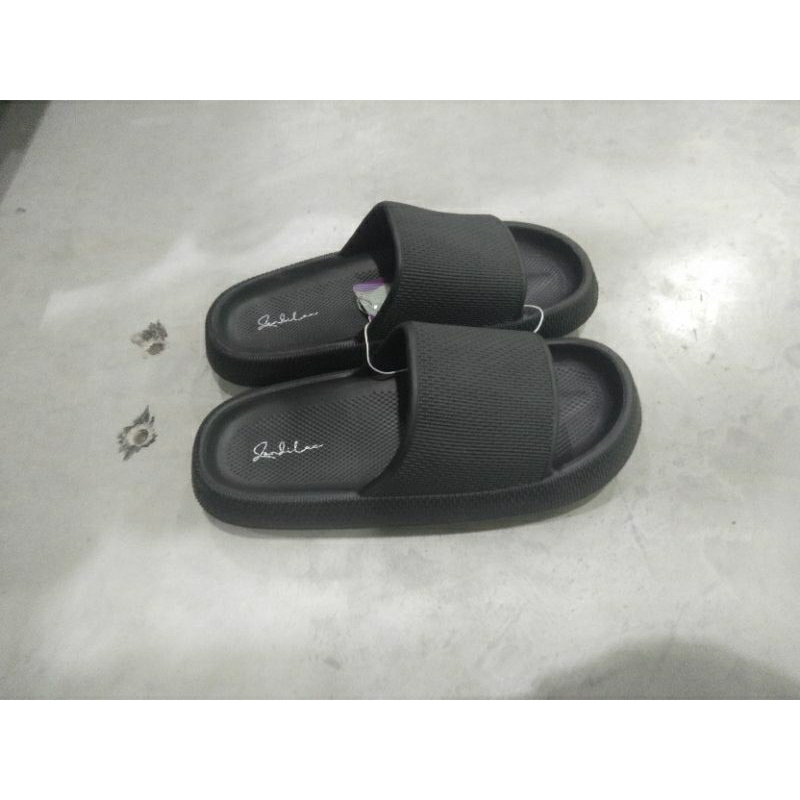 T SANDAL SELOP PRIA TERBARU ZANDILAC