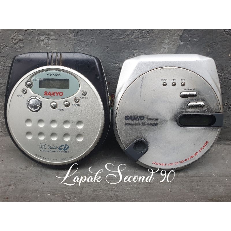 2 UNIT DISCMAN SANYO BAHAN
